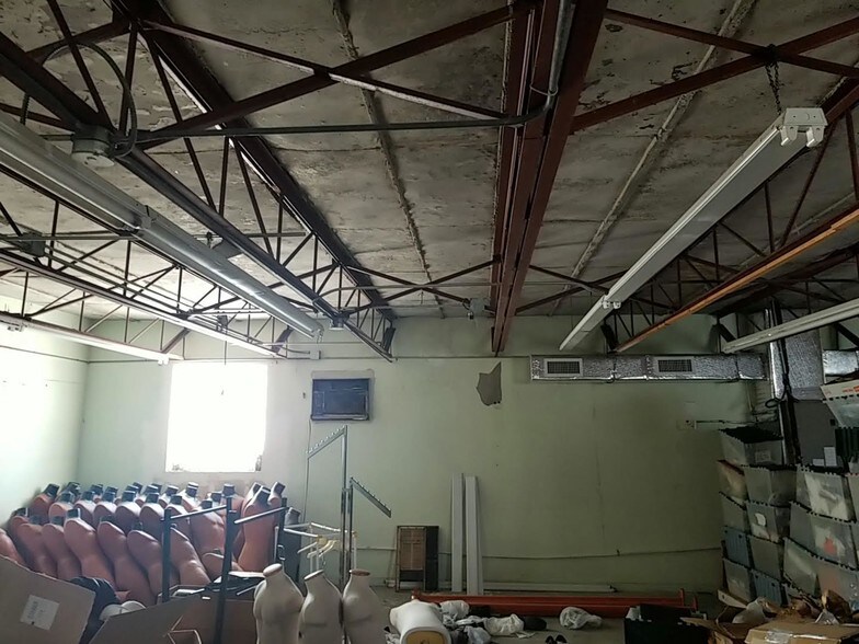 More Photos Of 777 NE 125th St, North Miami Storefront For Lease