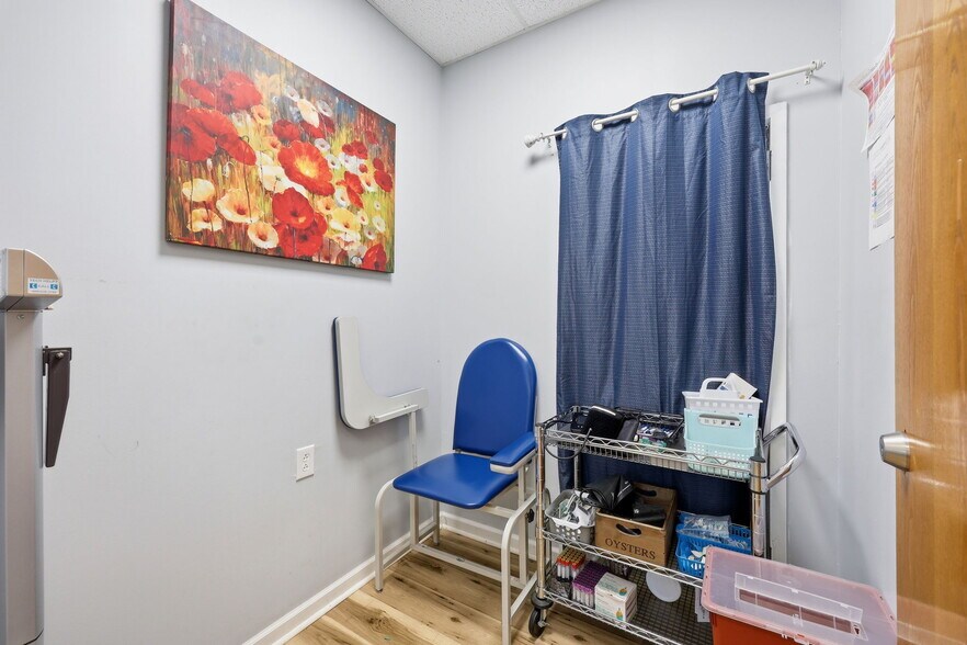 More Photos Of 502 McKnight Dr, Knightdale Medical For Sale