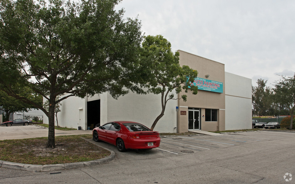 Primary Photo Of 1915 NW 40th Ct, Pompano Beach Warehouse For Lease