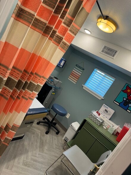 More Photos Of 1905 Goliad Rd, San Antonio Healthcare For Lease