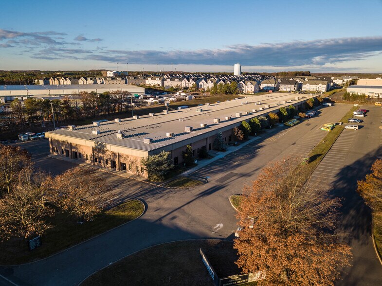 More Photos Of 150 Oberlin Ave N, Lakewood Warehouse For Lease