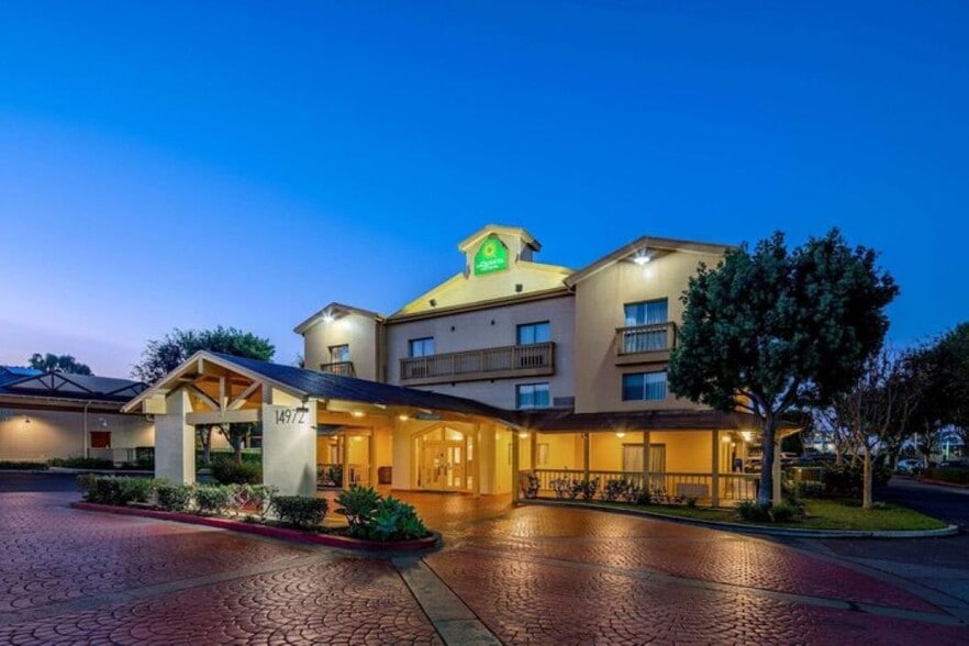 More Photos Of 14972 Sand Canyon Ave, Irvine Apartments For Sale