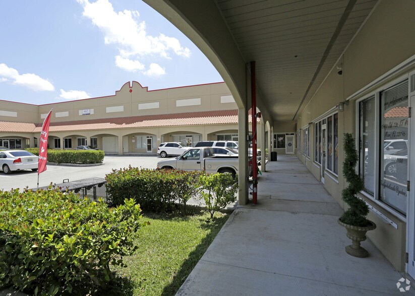More Photos Of 15420 SW 136th St, Miami Service For Lease