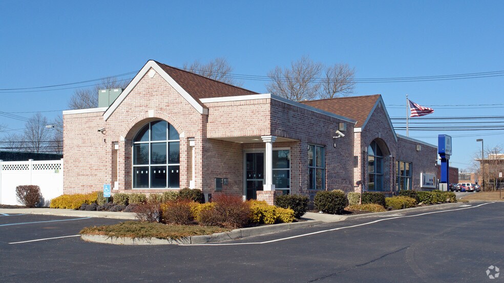 More Photos Of 720 Grand Blvd, Deer Park Bank For Sale