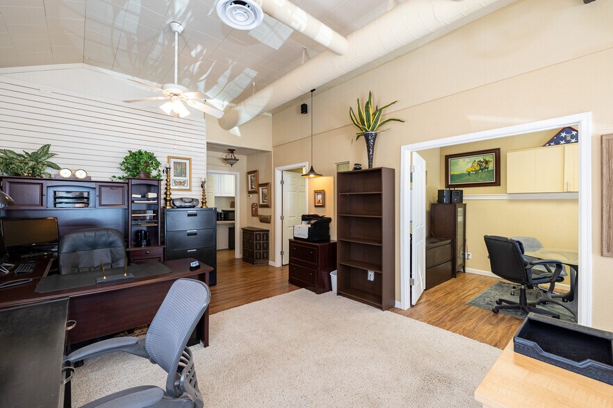 More Photos Of 116 S 1st St, Williams Office For Sale