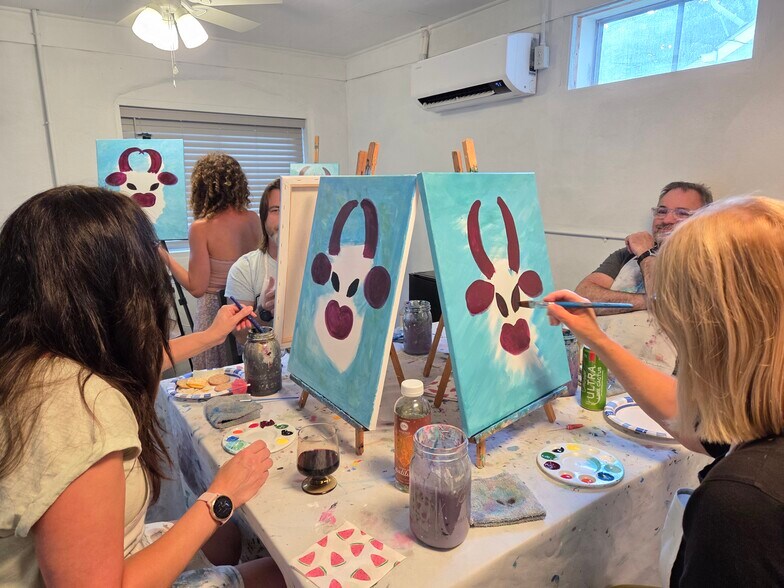 More Photos Of 491 Allens Creek Rd, Waynesville Office For Lease