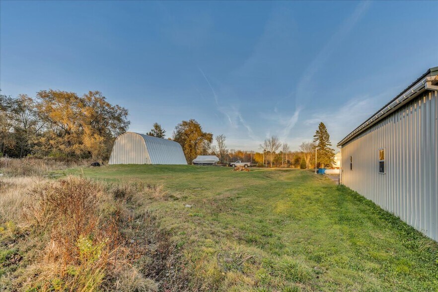 More Photos Of 357 W Main St, Searsport Freestanding For Sale