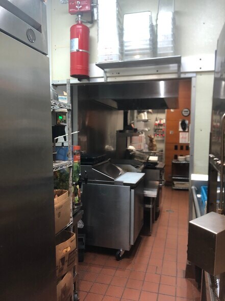 More Photos Of 109 Old Chapin Rd, Lexington Storefront Retail Office For Lease