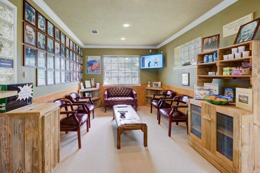 More Photos Of 1321 S John Redditt Dr, Lufkin General Retail For Sale