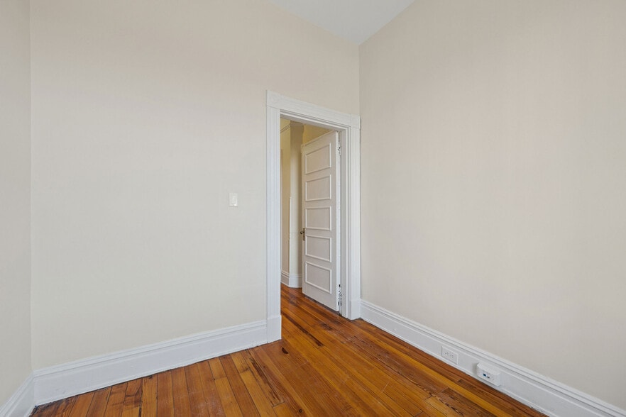 More Photos Of 5 S Adams St, Richmond Office For Sale