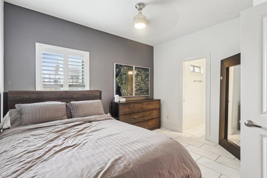 More Photos Of 3912 Ennis St, Houston Specialty For Sale