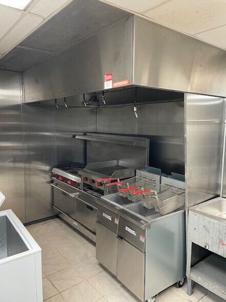 More Photos Of N5696 850th St, Elk Mound Bar For Lease