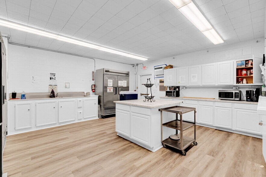 More Photos Of 11503 Martin Luther King Blvd, Houston Religious Facility For Sale