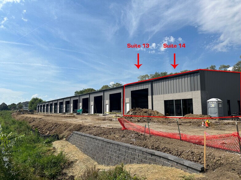 More Photos Of 2101 Delavan Drive, West Des Moines Industrial For Lease