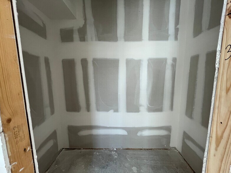 More Photos Of 5821 Winsome Ln, Houston Apartments For Sale