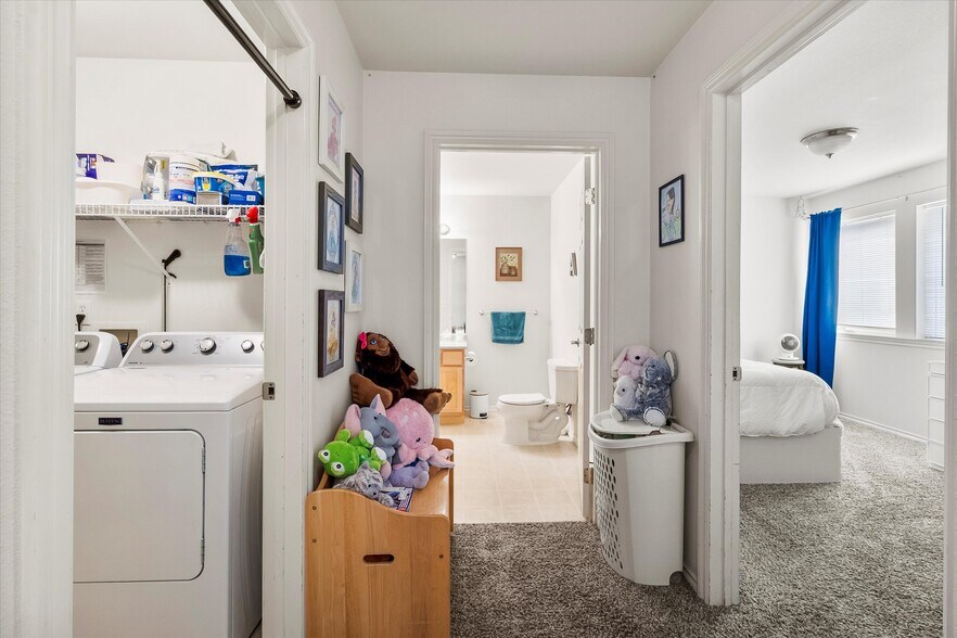 More Photos Of 344 E Bellis Fair Pky, Bellingham Apartments For Sale