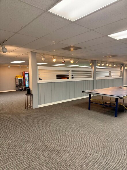 More Photos Of 3712 MacCorkle Ave SE, Charleston Storefront For Sale