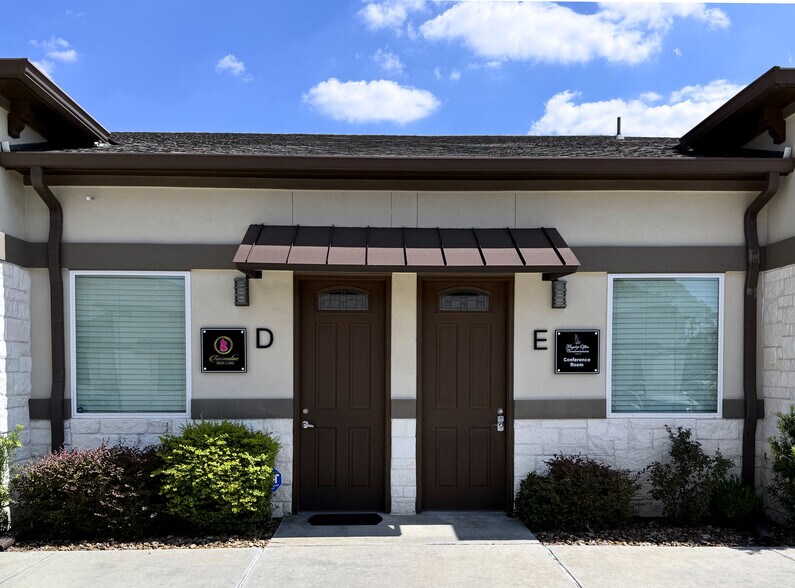 More Photos Of 17150 N Eldridge Pkwy, Tomball Medical For Sale