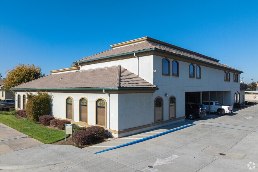 More Photos Of 321 W Yosemite Ave, Madera Office Residential For Sale