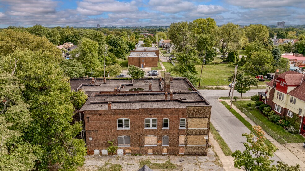 More Photos Of 880-884 Parkwood Rd, Cleveland Multifamily For Sale