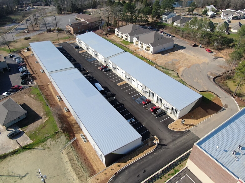 Primary Photo Of 3890 Douglas Way, Hoover Industrial For Lease