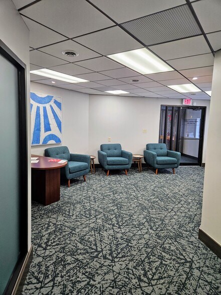 More Photos Of 6455 Lake Ave, Orchard Park Office For Sale