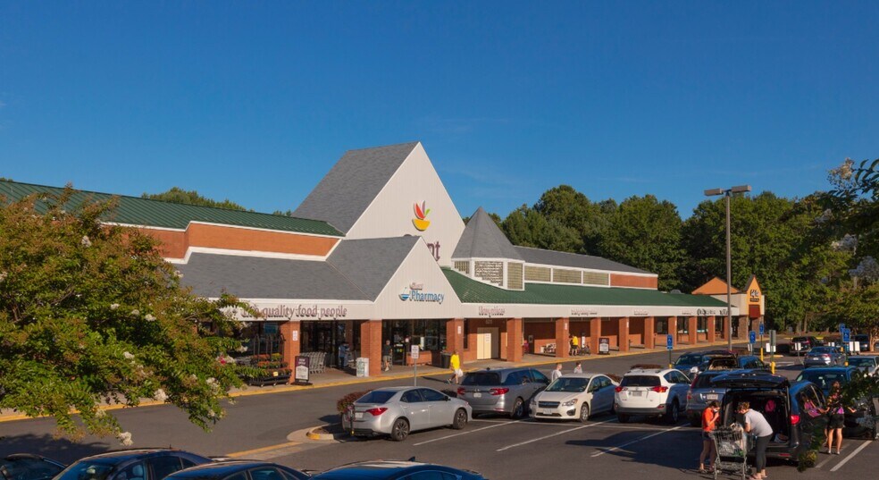 More Photos Of 6045 Burke Centre Pky, Burke Storefront Retail Office For Lease