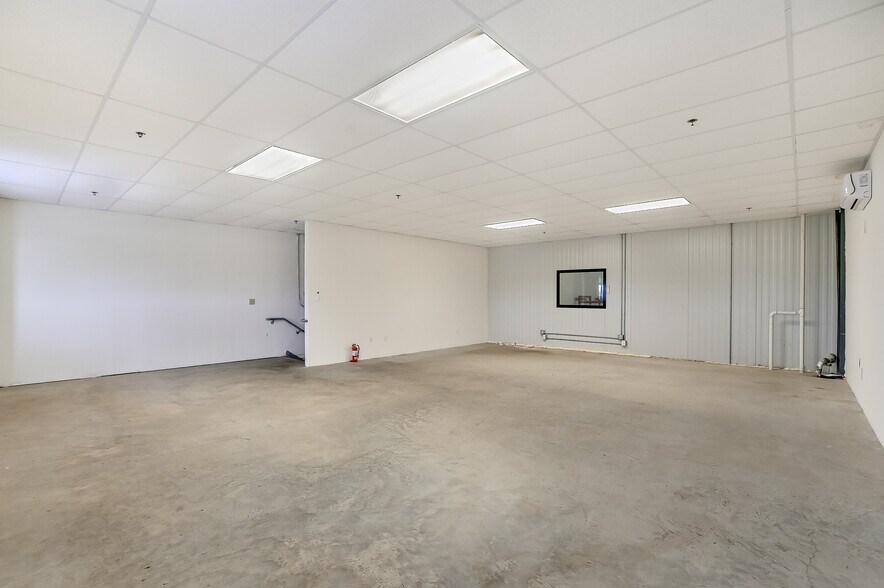 More Photos Of 9342 SE Loop 410, San Antonio Refrigeration Cold Storage For Sale