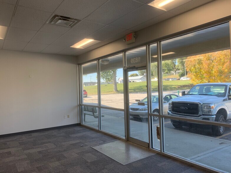 More Photos Of 1825-1847 NW Vivion Rd, Kansas City Unknown For Lease