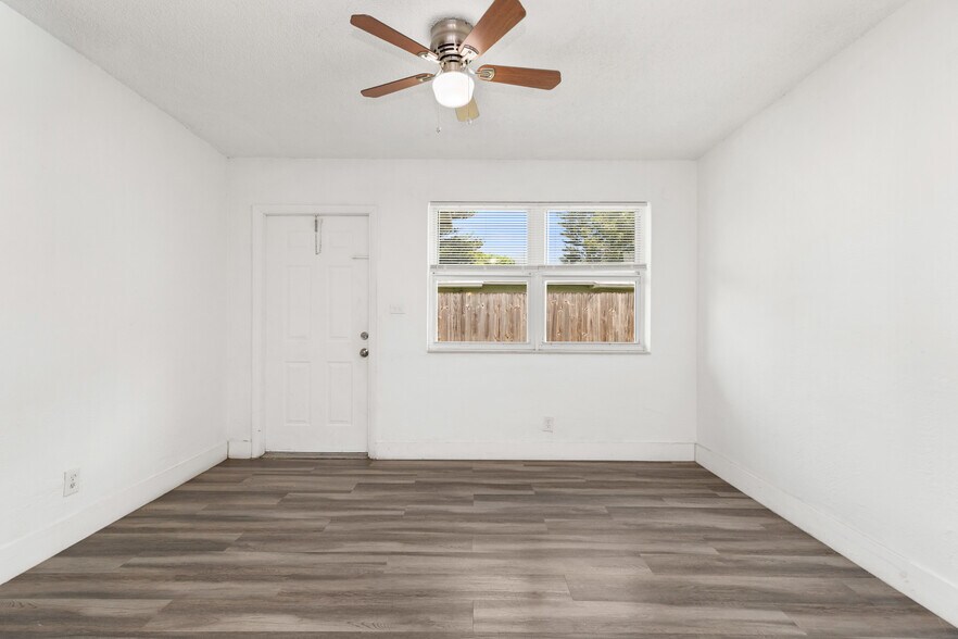 More Photos Of 5521 SW 34th St, Pembroke Park Multifamily For Sale