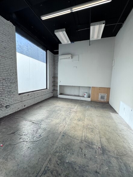 More Photos Of 486 Hart St, Brooklyn General Retail For Lease