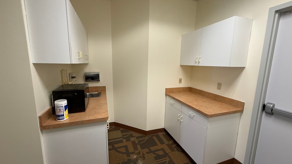 More Photos Of 4379 Easton Ave, Bethlehem Medical For Lease