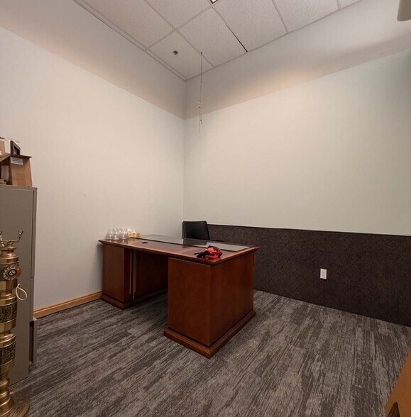 More Photos Of 1415 NE 223rd Ave, Fairview Flex For Sale