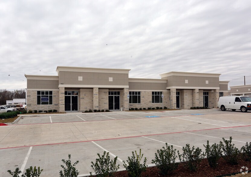 More Photos Of 1402 S Custer Rd, McKinney Office For Sale