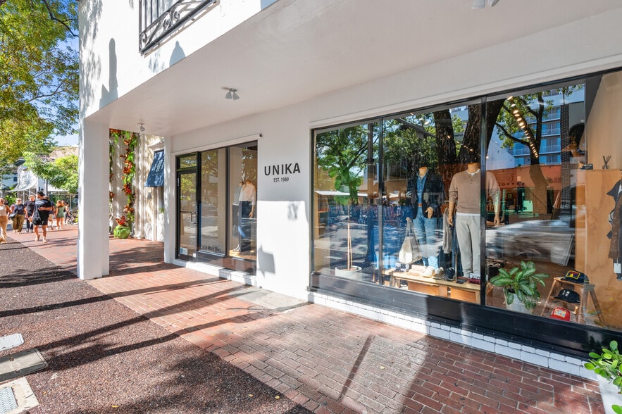 More Photos Of 3432 Main Hwy, Miami Storefront Retail Office For Lease