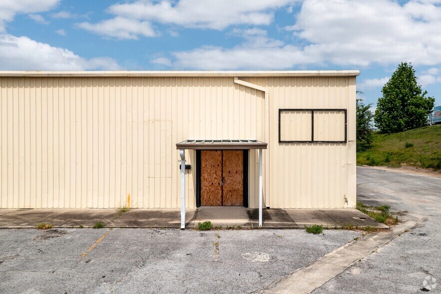 More Photos Of 1735 Talley Box Rd, Leesburg Warehouse For Lease