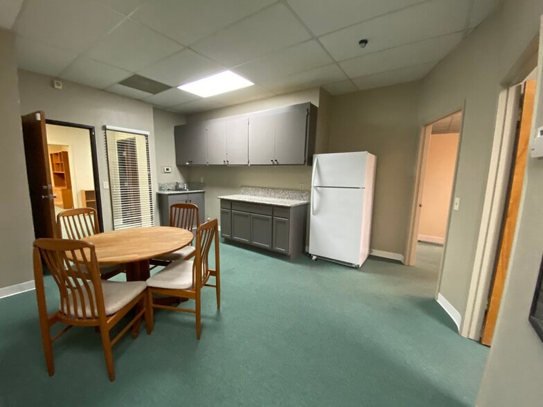 More Photos Of 706-724 5th St, Davis Office For Lease