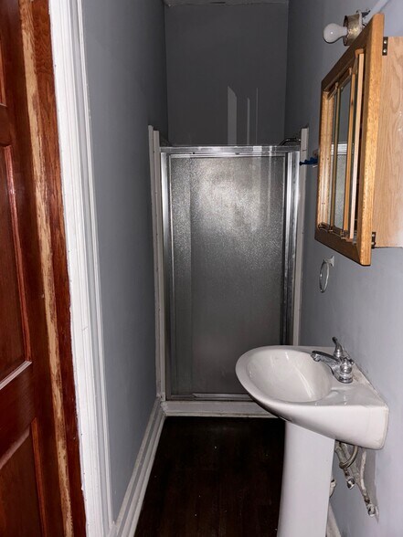 More Photos Of 910-912 W 3rd St, Davenport Apartments For Sale