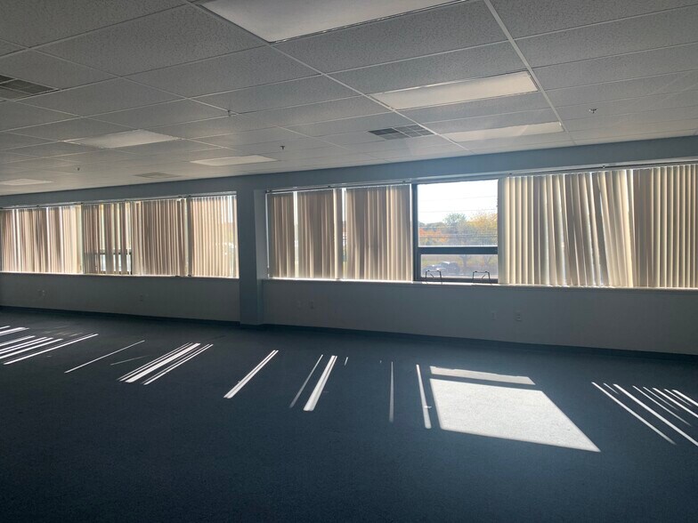 More Photos Of 630 Boston Rd, Billerica Office For Sale