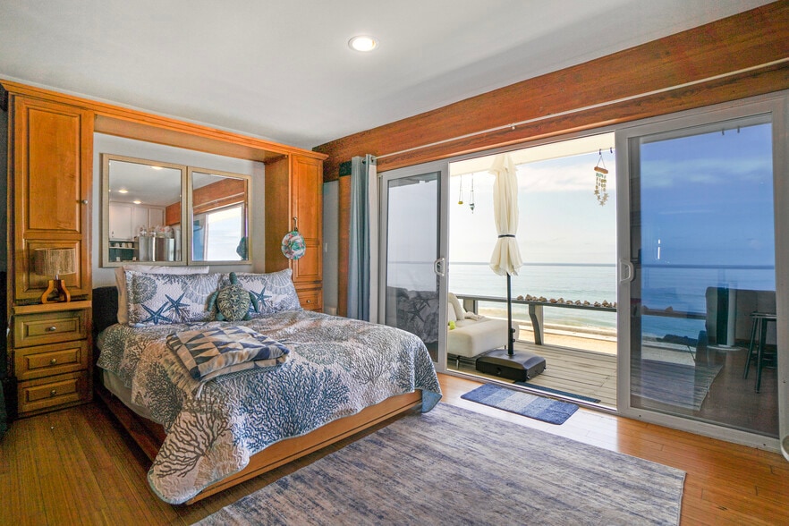 More Photos Of 11914 Beach Club Way, Malibu Multifamily For Sale