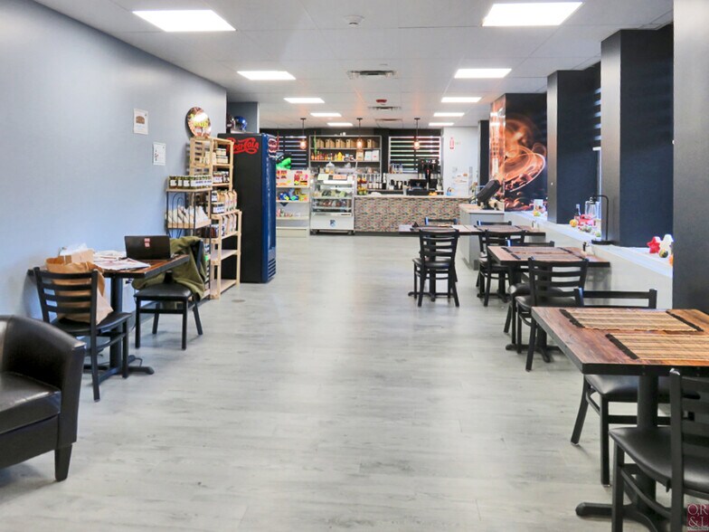 More Photos Of 10 Main St, Bristol Office For Lease