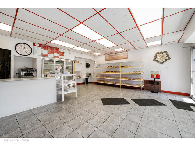 More Photos Of 2944 W Devon Ave, Chicago Apartments For Sale