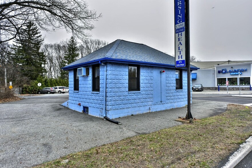 More Photos Of 1432 State Rt 23, Butler Freestanding For Lease