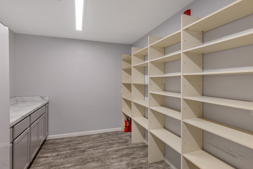 More Photos Of 5758 Cooley Lake Rd, Waterford Daycare Center For Sale