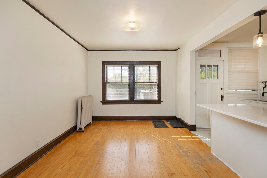 More Photos Of 2821 Monroe St, Madison Apartments For Sale