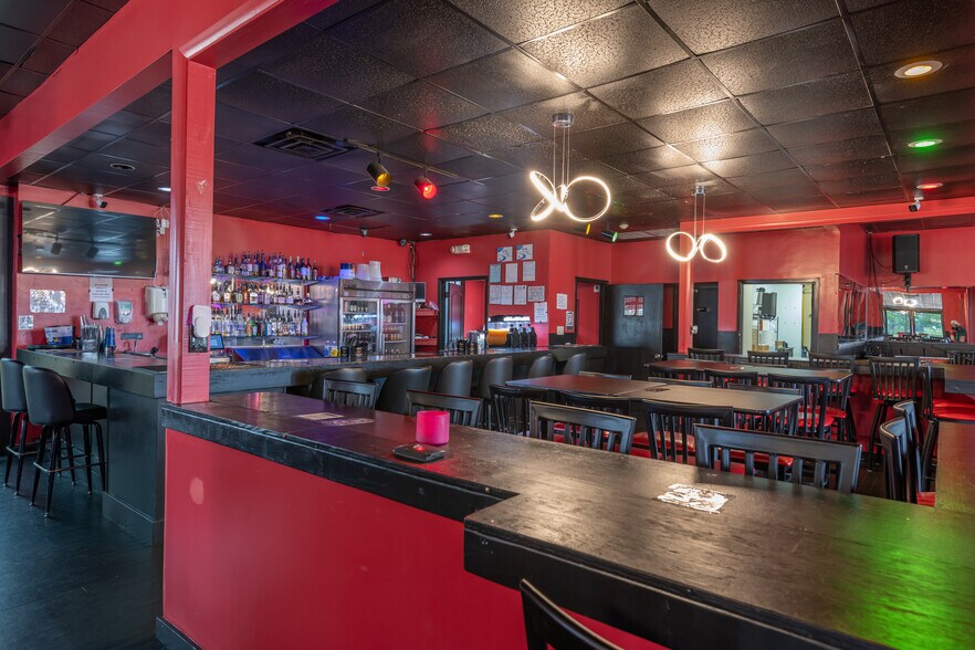 More Photos Of 3571/3585 McGehee Rd, Montgomery Restaurant For Sale