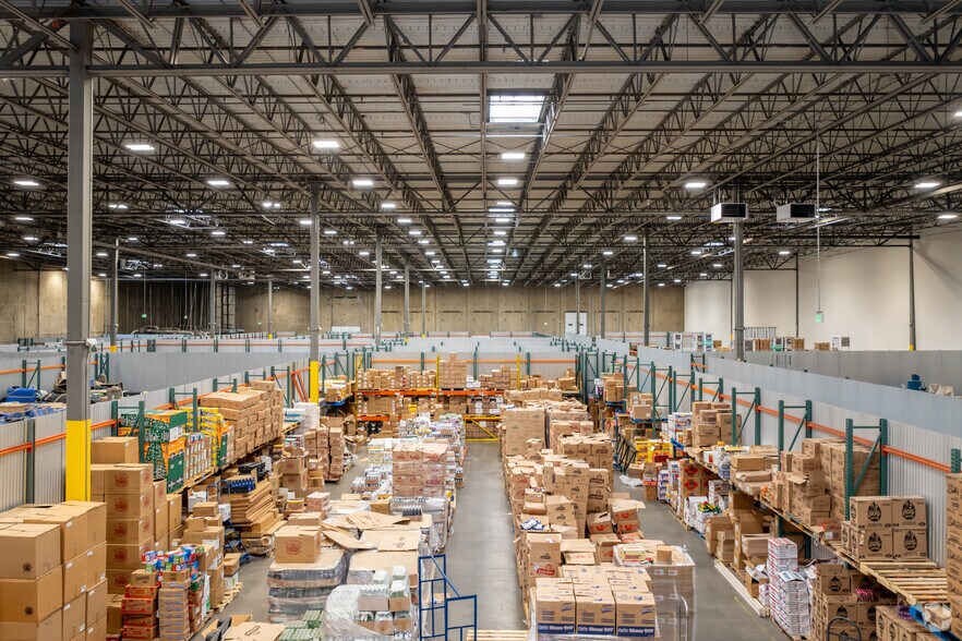 More Photos Of 2470 Airport Blvd, Aurora Distribution For Lease
