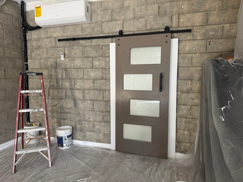 More Photos Of 1623 Nadeau St, Los Angeles Manufacturing For Lease