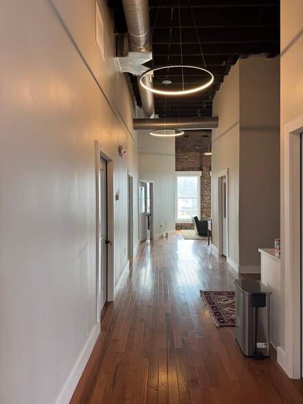 More Photos Of 301 W Main St, Abingdon Coworking Space