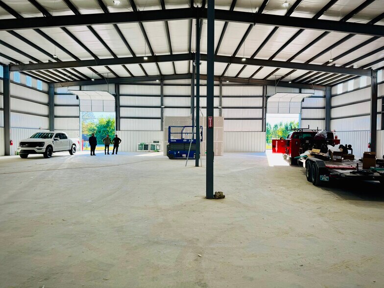 More Photos Of 19901 E Highway 51, Broken Arrow Warehouse For Lease